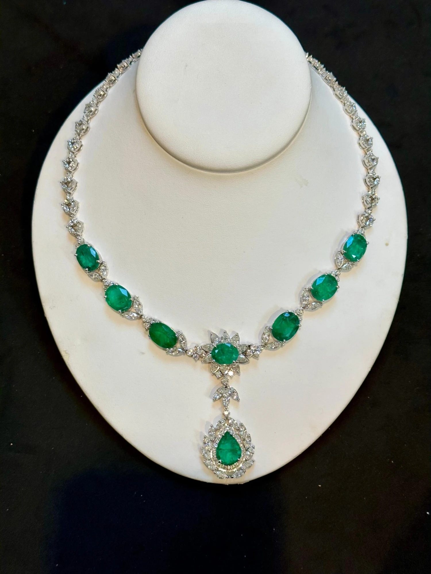 Unknown GIA Certified 56 Ct Zambian Emerald & 38 Ct Diamond Fringe Necklace 18KWG Bridal 12 Unknown GIA Certified 56 Ct Zambian Emerald & 38 Ct Diamond Fringe Necklace 18KWG Bridal – Image 10