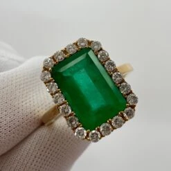 Gia Certified 3.06 Carat Colombian Emerald & Diamond 18k Yellow Gold Halo Ring -Mode Bijouterie Magasin mobilejpegupload A5F73682EBB24AD29C0F2E97FC338A4A master