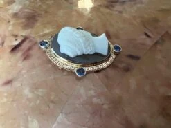 Antique Cameo Of A Woman Pin 18k Yellow, White And Rose Gold 2.5ct Of Sapphires -Mode Bijouterie Magasin mobilejpegupload AACE8211D3EC479295031E8C9C9A2FF4 master