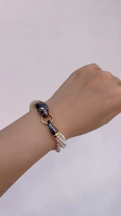 Cartier, 18K Gold Panthere Pearl And Silverium Bracelet 18 Cartier, 18K Gold Panthere Pearl And Silverium Bracelet -Mode Bijouterie Magasin mobilejpegupload D33F7AA9D5E441B0BD77DADD14D1D481 master