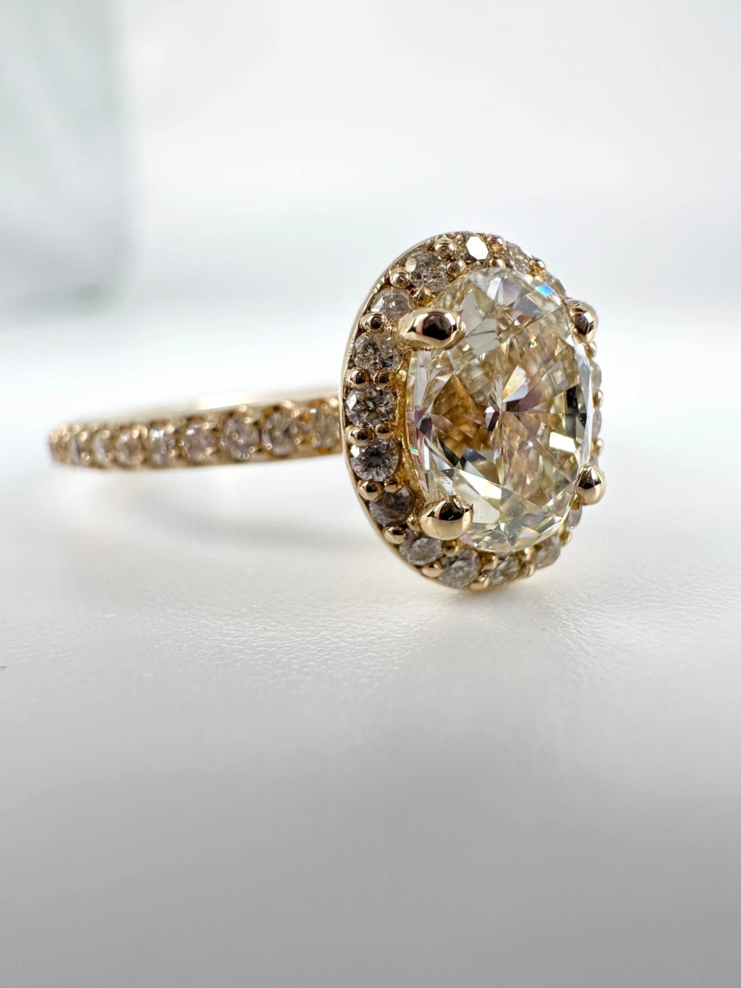 Unknown Oval Diamond Engagement Ring 14 Karat Yellow Gold Diamond Ring 4 Unknown Oval Diamond Engagement Ring 14 Karat Yellow Gold Diamond Ring – Image 2