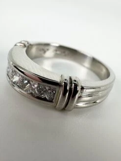 Unknown Princess Cut Diamond Wedding Band Made In Platinum 1.02 Carats -Mode Bijouterie Magasin mobilejpegupload FF30350A9F074410AF642DB981CB5384 master