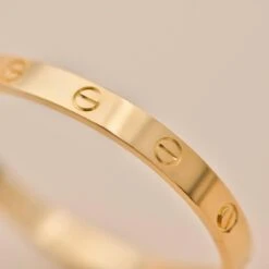 Cartier Love Bracelet 18k Yellow Gold Size 16 -Mode Bijouterie Magasin photo 2023 05 13 15 42 55 master