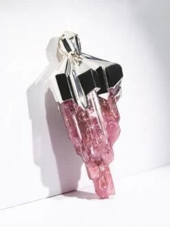 Large Rubellite Tourmaline Crysral Raw Silver Pendant 32 Large Rubellite Tourmaline Crysral Raw Silver Pendant -Mode Bijouterie Magasin rubellite pink tourmaline crystal silver pendant gabilo 1122 20 master