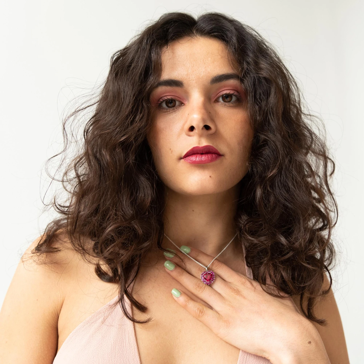 Beating Heart Pendant, Rubies And Emeralds, Silver 5 Beating Heart Pendant, Rubies And Emeralds, Silver – Image 3