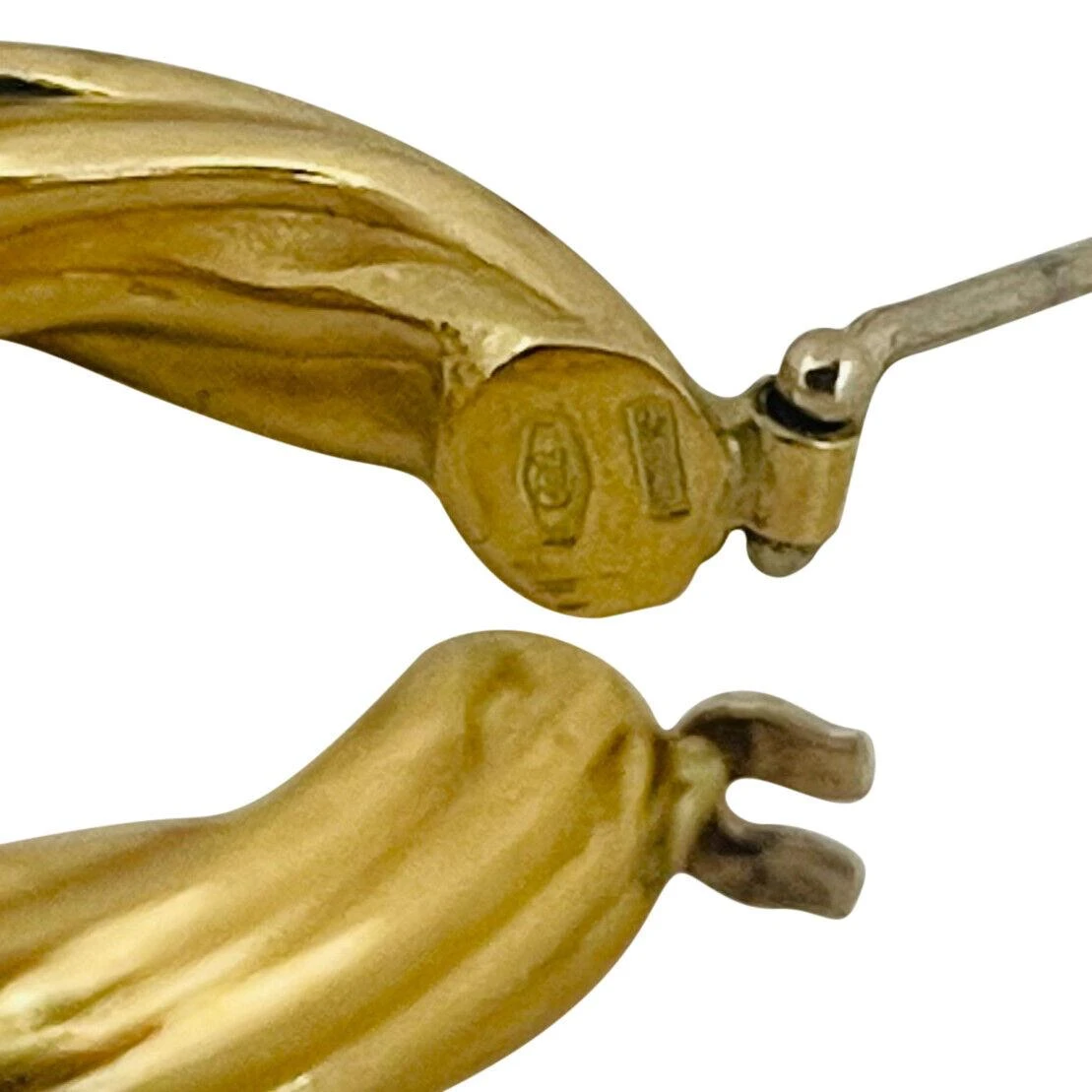 Unknown 18 Karat Yellow Gold Ladies Polished Twisted Hoop Earrings, Italy 8 Unknown 18 Karat Yellow Gold Ladies Polished Twisted Hoop Earrings, Italy – Image 6